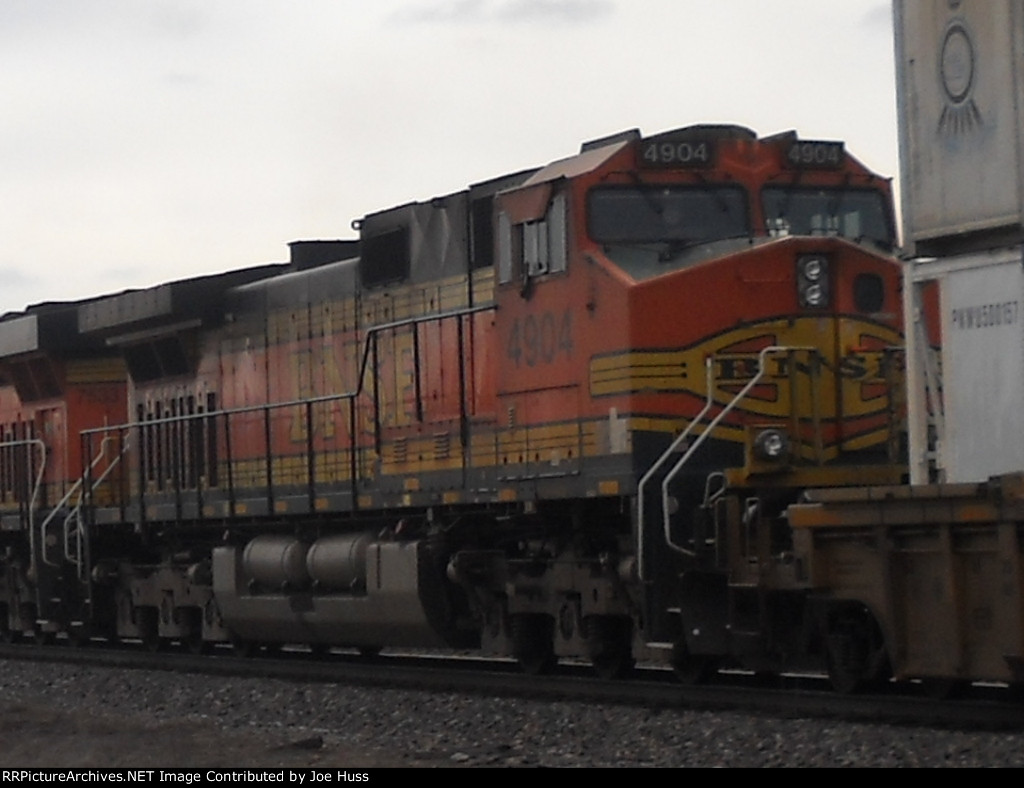 BNSF 4904